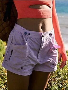 Free People Movement New Heights Shorts in light Purple. Size L